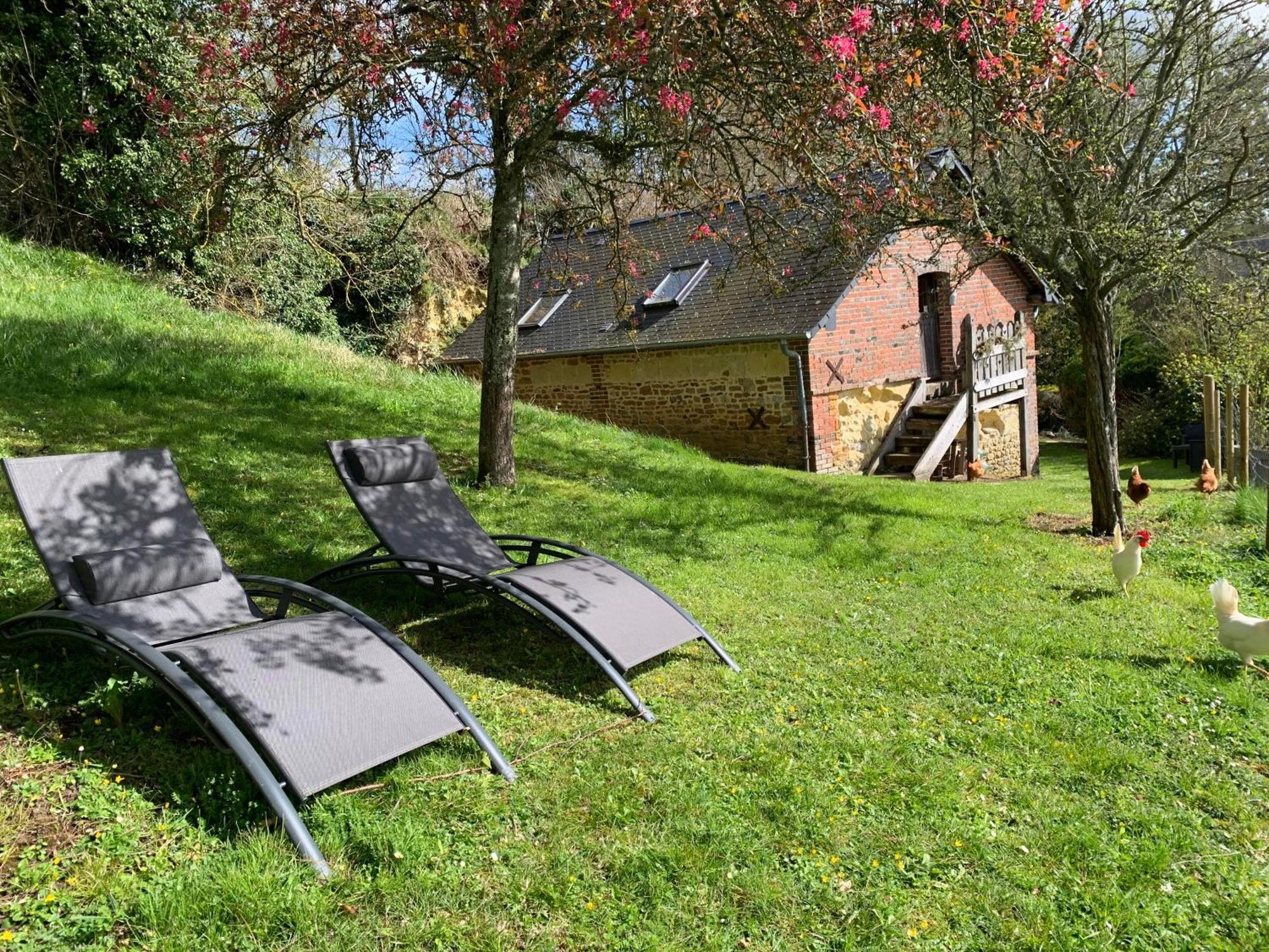 Vimoutiers Gite "Le Refuge" Dans Un Domaine De 7Ha Au Calme מראה חיצוני תמונה